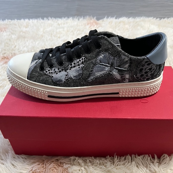 New Authentic VALENTINO GARAVANI Butterfly Embroidered Sneakers With Lea… - Picture 1 of 8